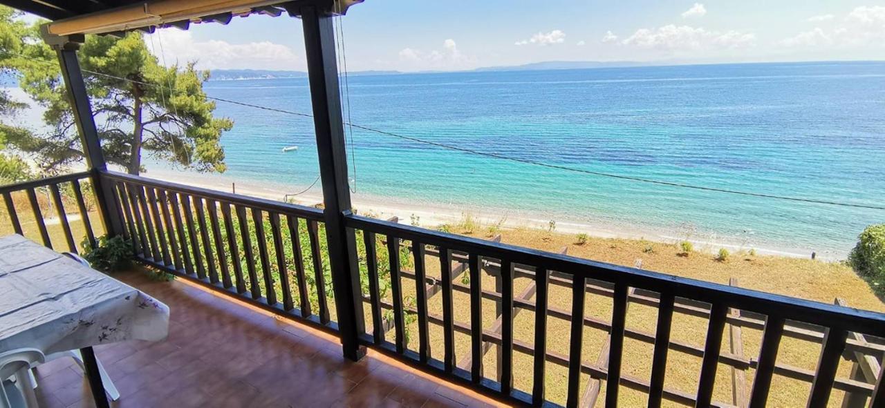 Sangue Blu Beachfront Villa Apartment Agios Nikolaos  Exteriör bild