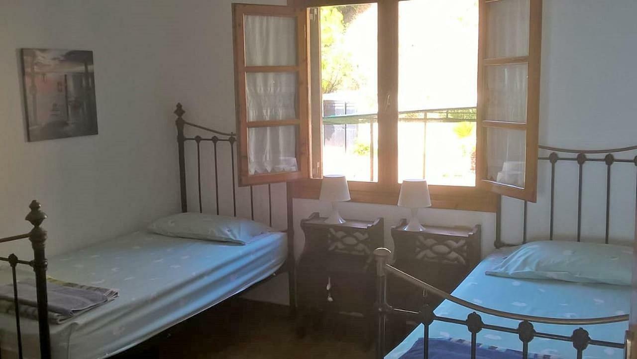 Sangue Blu Beachfront Villa Apartment Agios Nikolaos  Exteriör bild